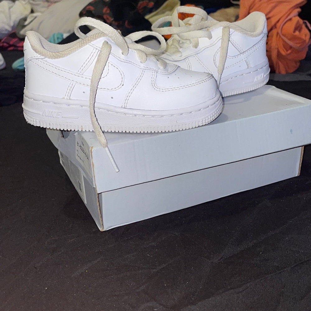 kid sneakers